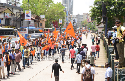 VHP rally against cow sloughter in mangalore